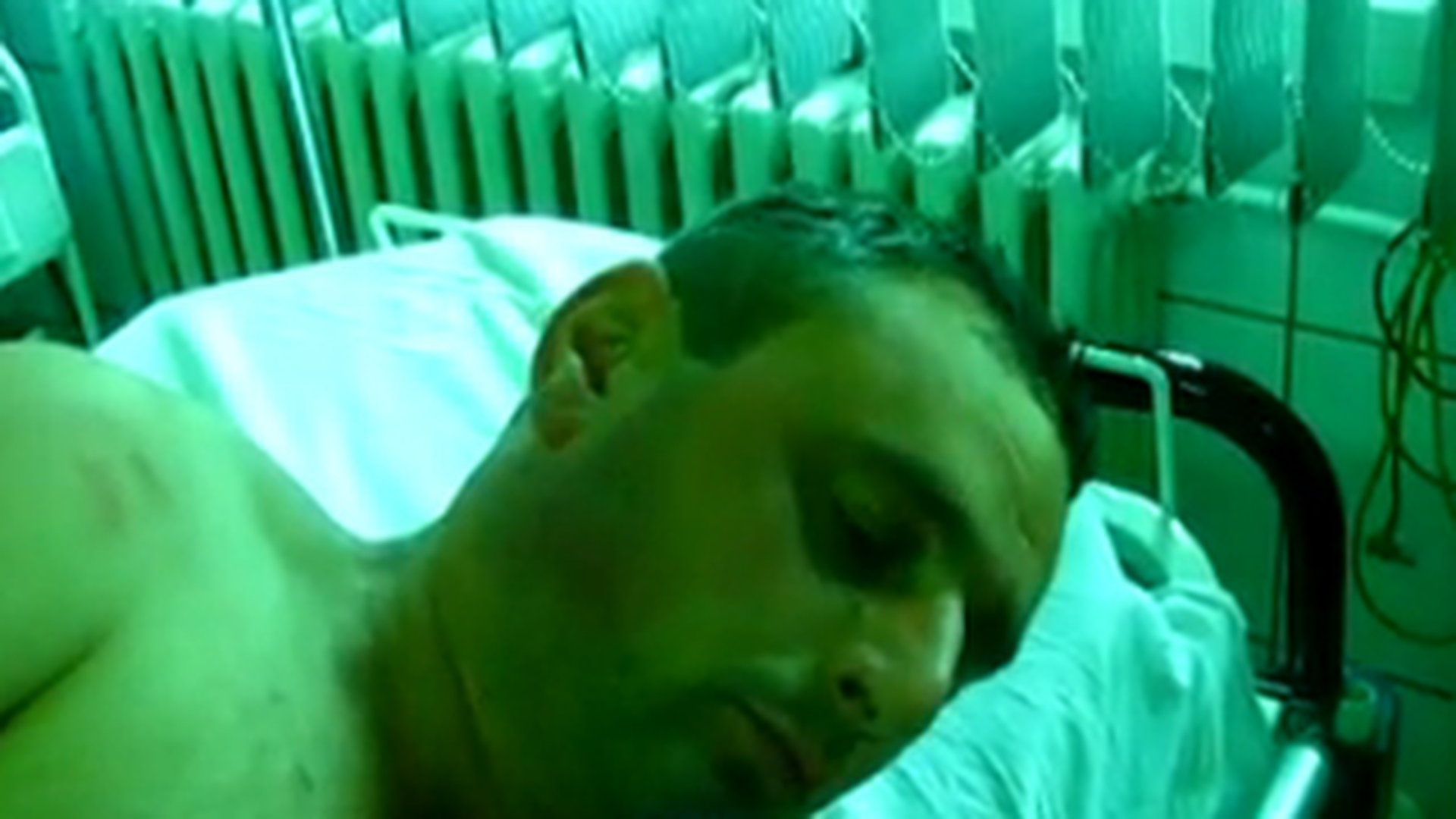 VIDEO Familia unui padurar din Barlad, snopita in bataie de patru vanatori!