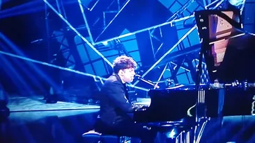 Românii au Talent, finala. Rareș cântă pentru mama lui: ”A plecat în Italia să-mi fie mai bine!”