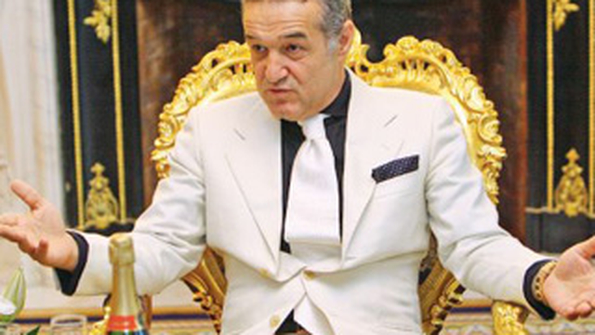 Becali le-a oferit lui Tanase si Rusescu prime de 30.000, respectiv 20.000 de euro