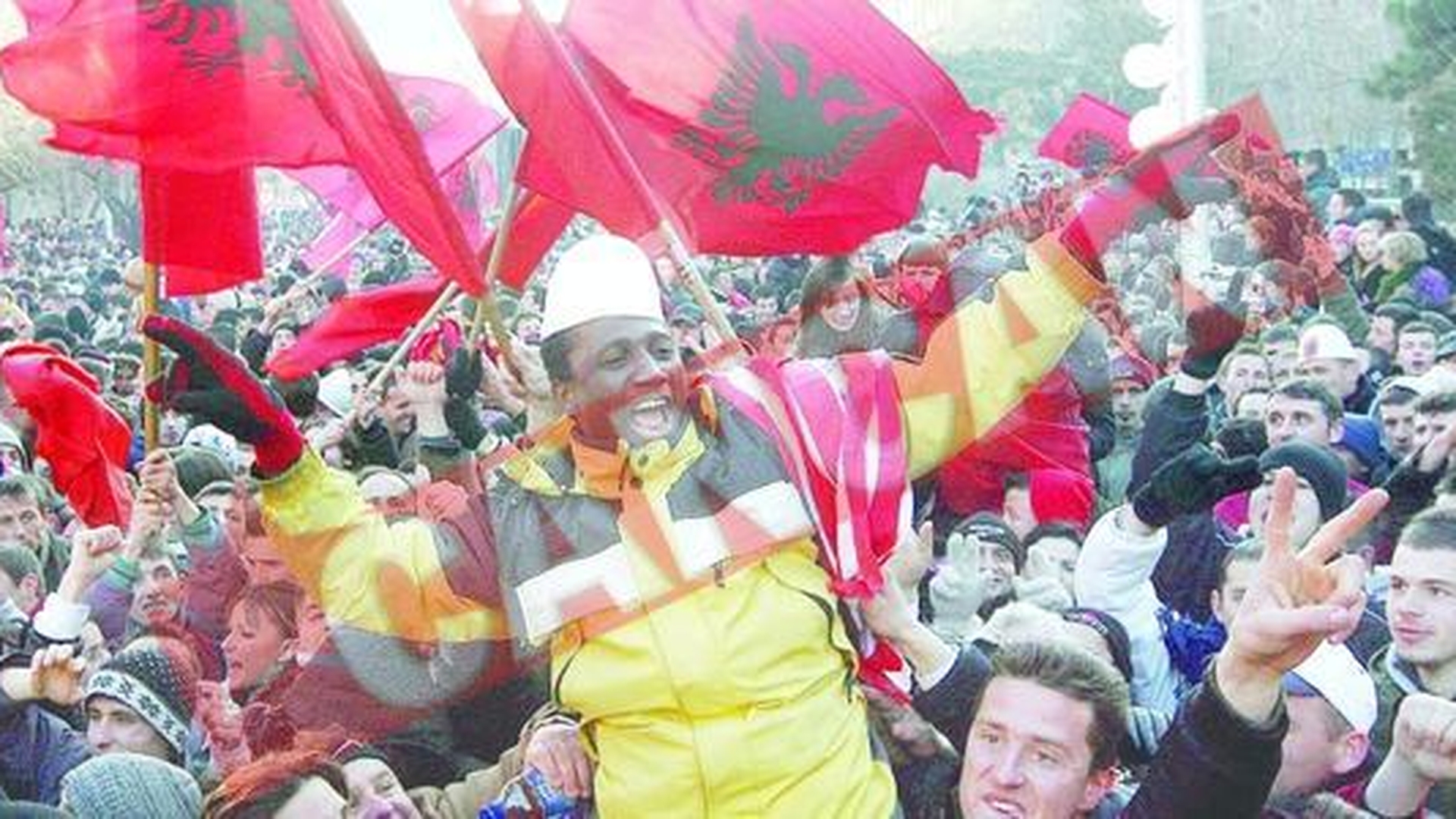 Bomba Kosovo explodeaza sub scaunul lui Tariceanu