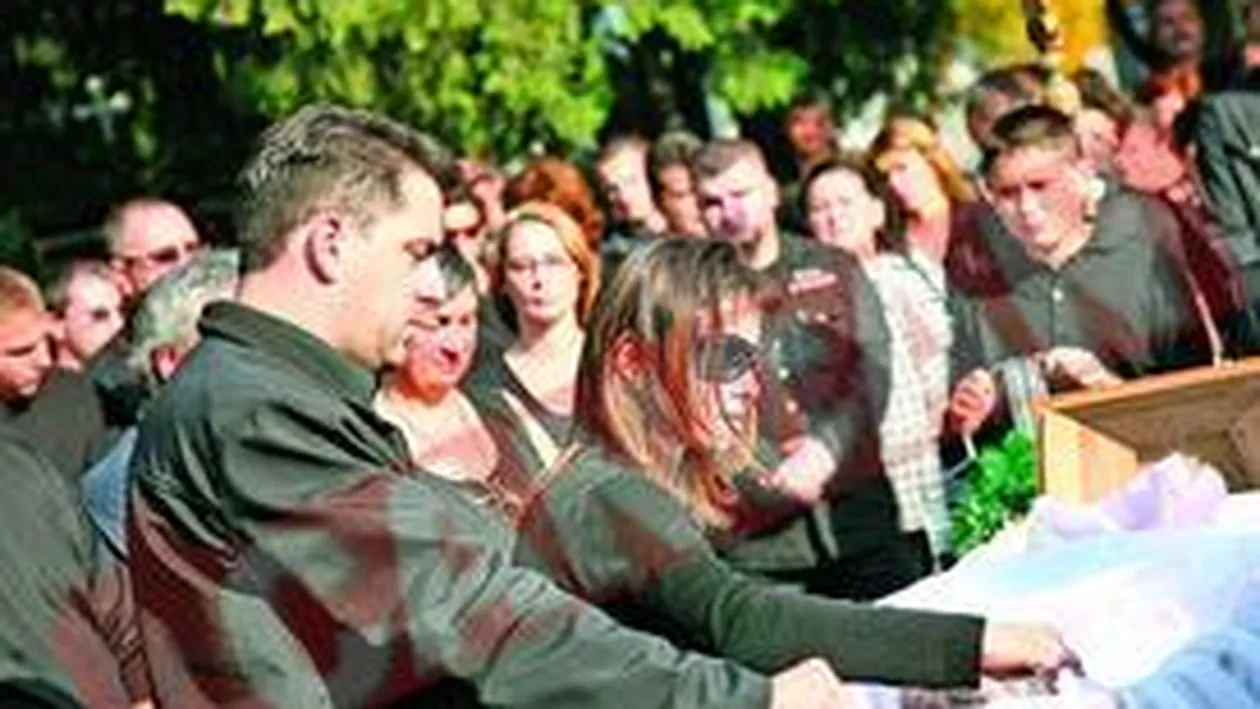 Gimnastele de aur, la funeraliile Denisei Milosovici