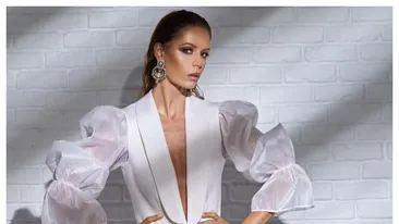 Soția lui Dan Petrescu face furori în vacanță. Fotografiile au strâns rapid mii de aprecieri pe rețelele de socializare