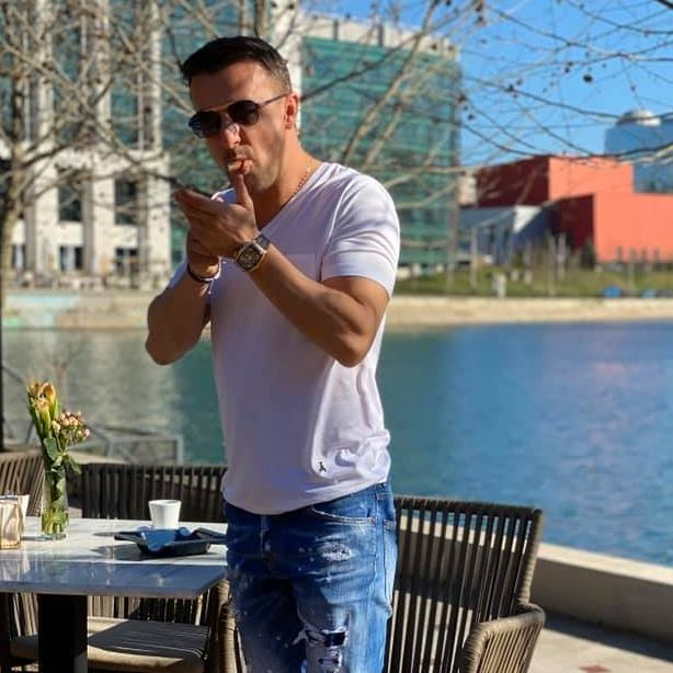 Ovi de la Timișoara este râvnit de secretara Christinei Verchere (SURSA FOTO: FACEBOOK)