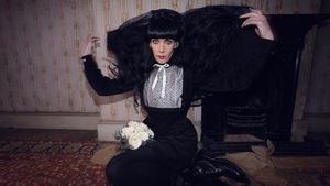 O artistă de 38 de ani a șocat o lume întreagă! Femeia vrea să facă nuntă cu o fantomă: ”Nu toți preoții cred în asta”