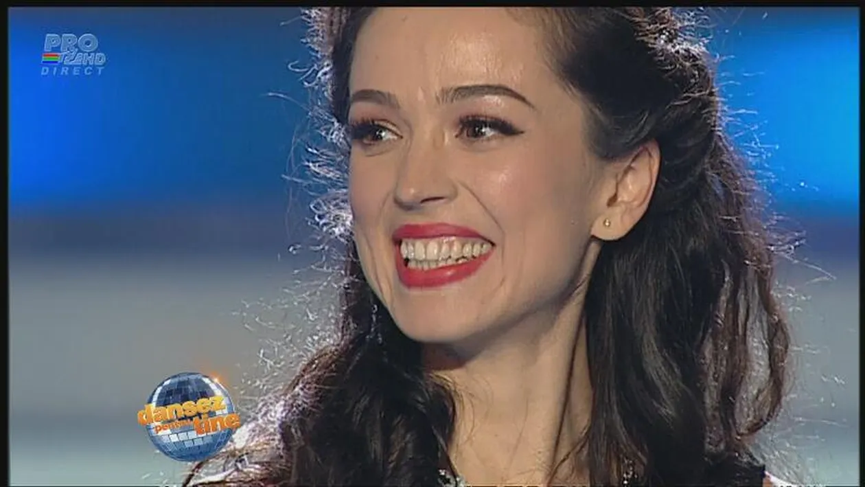 N-a mai dansat de 6 ani, dar a fost o adevărată divă la Dansez! Olivia Steer, dans fantastic cu fundul la vedere, în prim plan!