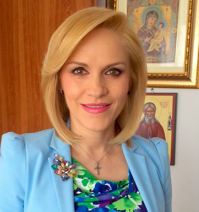 Gabriela Firea și-a redeschis pagina de Facebook!