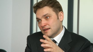 Un politician urmărit penal şi-a anulat nunta care trebuia să aibă loc în această toamnă! Motivul este incredibil