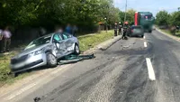 Un preot din Dâmbovița, implicat într-un accident grav de circulație. În mașină se aflau soția și copilul