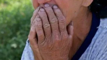 Șocant! O bătrână din Iași s-a fript cu apa cu care voia să opărească un tânăr care intenționa să o violeze