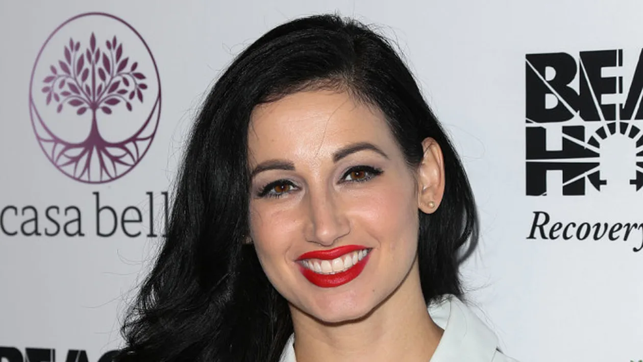 Ce tragedie! Fost model Playboy, aruncat de la balcon. Cine a ucis-o pe femeie