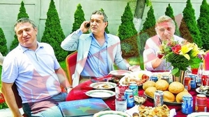 Gigi vrea sa-l bata pe Turcu si la restaurante!