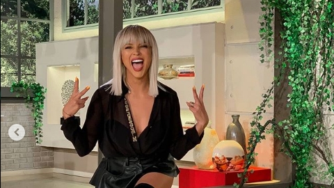 Lora, transformare spectaculoasă de look! Adela Popescu și Cove au remarcat imediat iar fanilor nu le-a venit să creadă