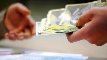 Vestea pe care o aşteptau toţi românii. Se majorează salariile!