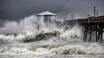 Uraganul Florence lovește coasta de est a SUA. Zeci de persoane au fost salvate dintr-un hotel inundat (video)