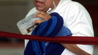 Faimosul antrenor de box Gheorghe Simion s-a facut recuperator! Tatal fostilor campioni Dorel si Marian Simion a amenintat cativa afaceristi cu bataia, pentru 400.000 de lei!