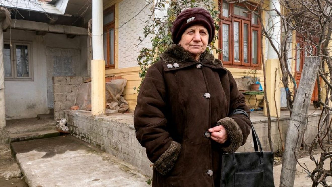 A prins din urmă trenul vieții! Cum a ajuns o femeie de 58 de ani să fie la școală, în clasa a 3-a