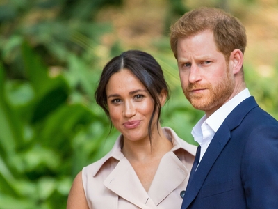Un nou scandal în Familia Regală! Cadoul pe care Meghan Markle i l-a oferit Prințesei Eugenie, scos la vânzare pe eBay