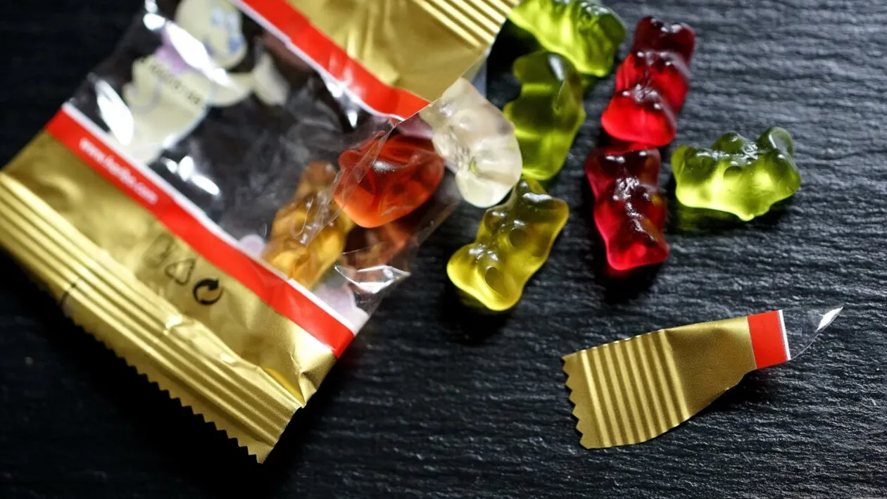 Concediat pentru că a mâncat 2 bomboane dintr-un lot care urma să fie aruncat. Ireal ce s-a întâmplat imediat după