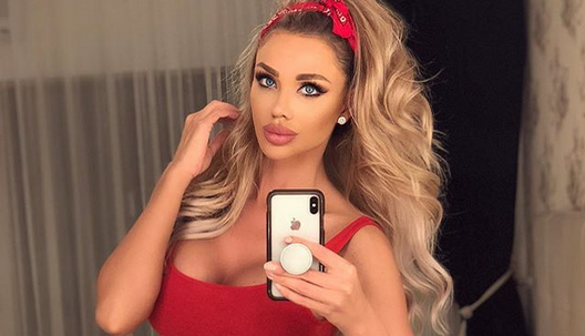 Bianca Drăgușanu a plecat azi din țară, la Asia Express! Alături de cine a fost fotografiată în aeroportul Otopeni