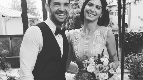 Gestul făcut de MĂDĂLINA PAMFILE, după ce a anunţat în această dimineaţă că divorţează! Cum arată acum, în costum de baie