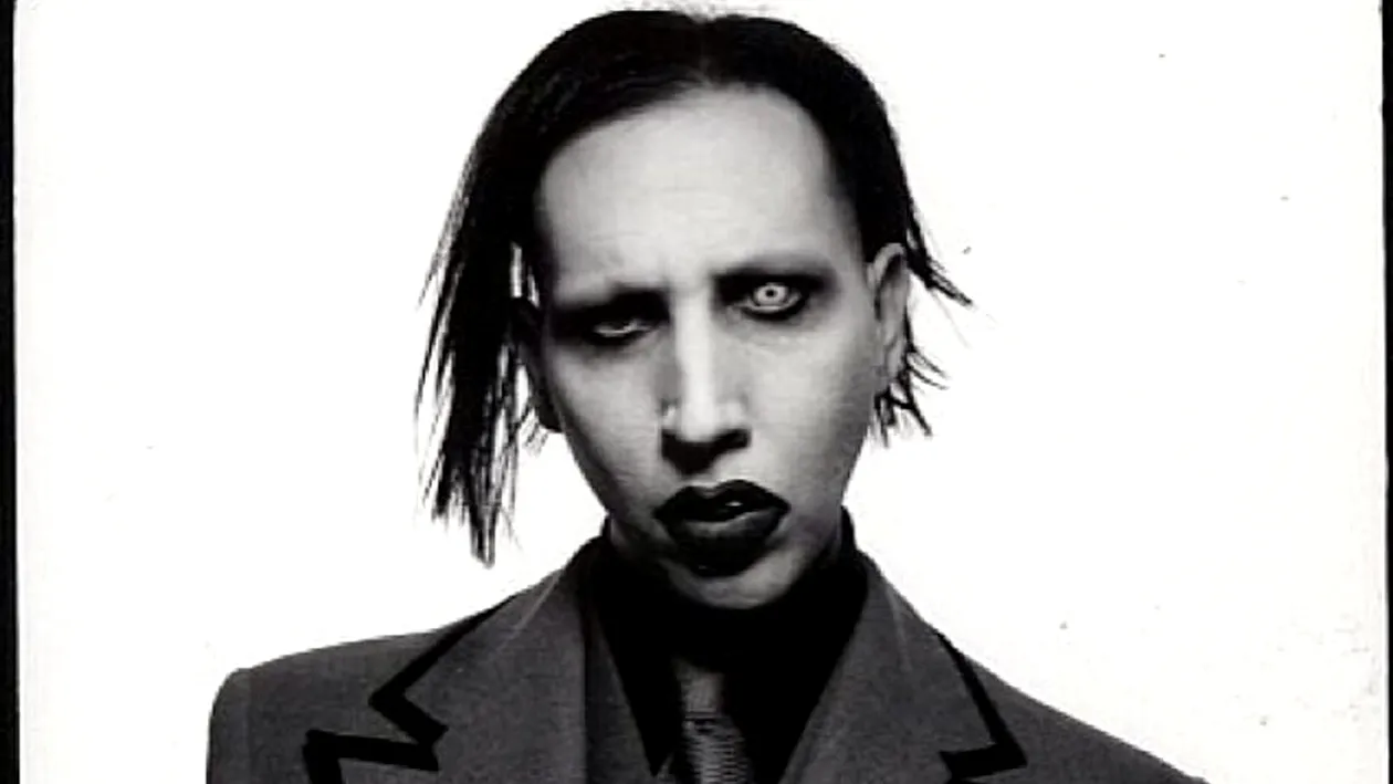 Marilyn Manson ar putea ajunge în spatele gratiilor! Poliția a emis un mandat de arestare. Starul este acuzat de agresiune