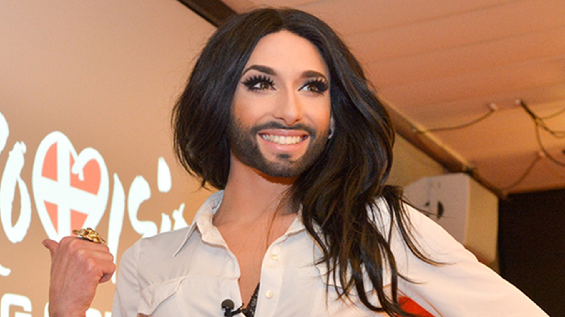 Acesta este secretul Conchitei Wurst! Castigatoarea Eurovision ne arata cum “devine femeie” in cateva minute