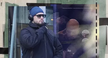 Iarna e ca vara, pentru celebrul vlogger! BRomania s-a lăsat tuns la chelie și de Sărbători, iar noi avem imaginile