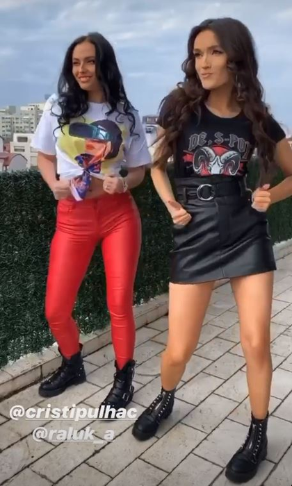 Gafa de proporții a unei prezentatoare de la Pro TV! Fusta mini s-a ridicat atât de mult, încât i s-a văzut lenjeria intimă