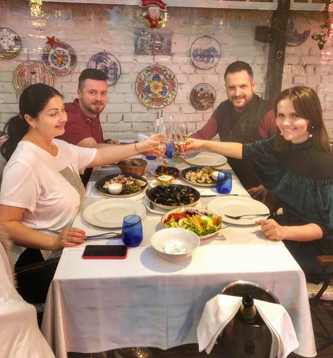 Cristina Șișcanu, pozată în costum de baie la munte! Ce comentariu i-a lăsat Tavi Clonda și ce replică spumoasă i-a dat vedeta