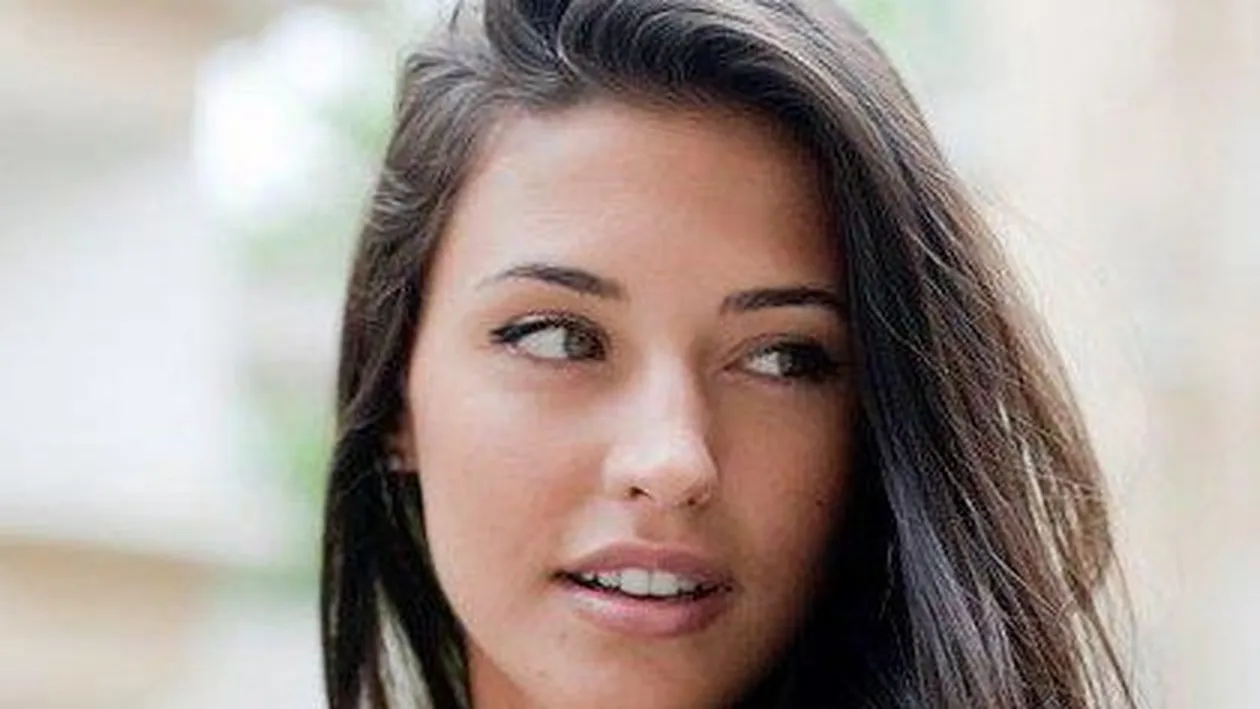 Ce drăăăguţ! Uite ce cum arăta Antonia înainte de a deveni domnişoară! Nu-i aşa că era simpatică-foc?