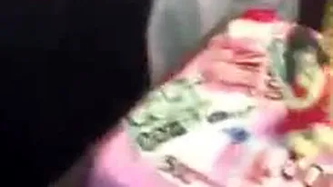 NU Tort “tapetat” cu euro la o petrecere la care a participat Vanghelie Jr