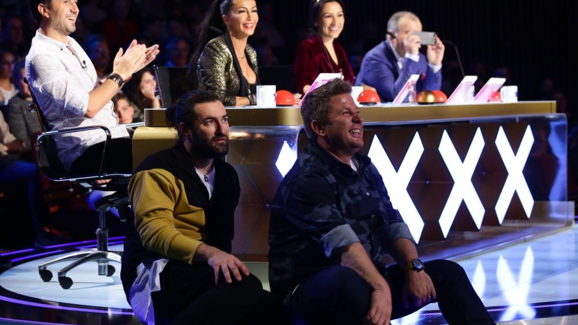 Pro TV e blestemat! Alți doi concurenți de la Românii au Talent au murit
