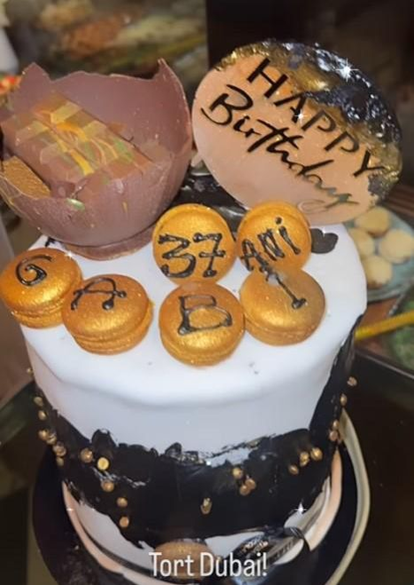 Apariție de senzație la ziua lui Gabi Bădălău. Sursă foto: Instagram / Bianca Drăgușanu