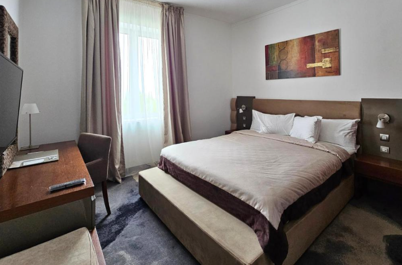 Cât costă o noapte de cazare, de sărbători, în hotelul lui Gică Hagi din Mamaia? Condiții de 5 stele și prețuri pe măsură/ sursă foto: Booking