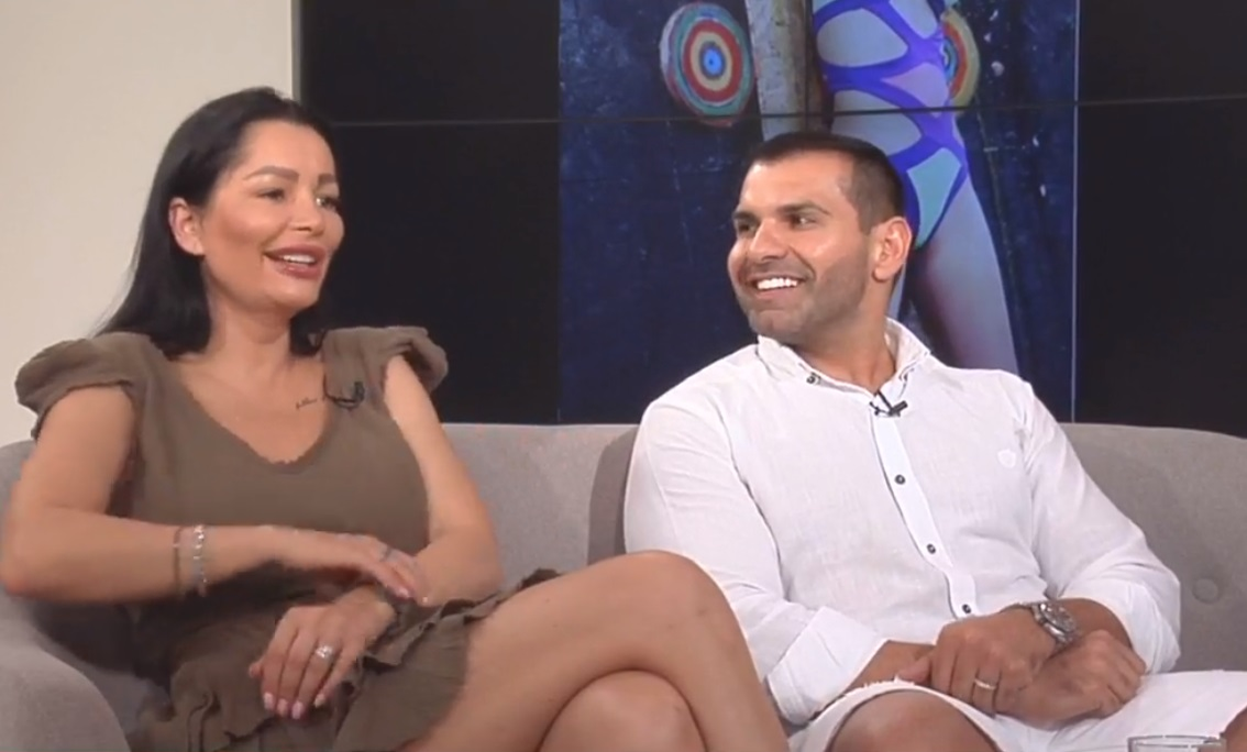 Rochiile de mireasă ale lui Brigitte, făcute de designerul care le-a îmbrăcat pe Beyonce și Jennifer Lopez în ziua nunții. Cât au costat