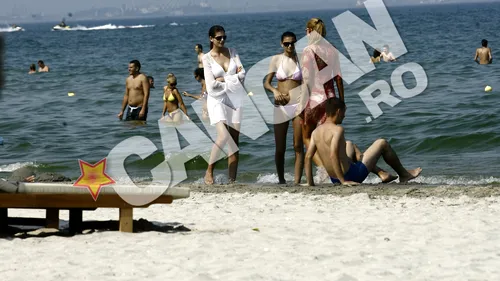 Imagini de colectie, nepublicate, cu Bianca, dinainte de a deveni celebra: se distra cu Ramona si Monica Gabor la plaja! Uite cum s-au pipait sub privirile unor masculi incinsi!