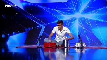 FOTO / Românii au talent. Imaginile care spun totul! Percuție la oale: ”Sigur nu ai greșit emisiunea?”