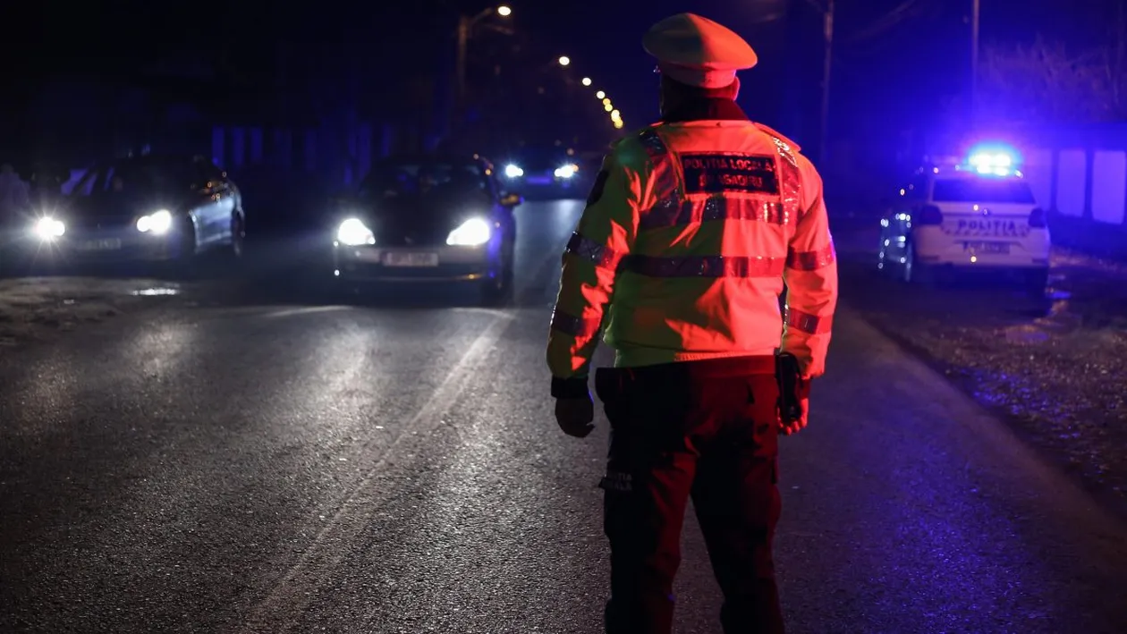 Petrecere cu peste 100 de invitați, spartă de polițiști lângă Iași. În interior s-ar fi găsit și substanțe interzise