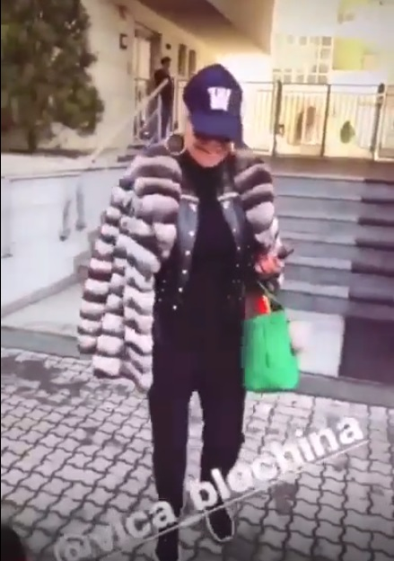 Daniela Crudu s-a dezbrăcat în plină stradă! Vica Blochina a filmat scenele, iar imaginile cu vedeta în lenjerie intimă fac senzație pe Internet