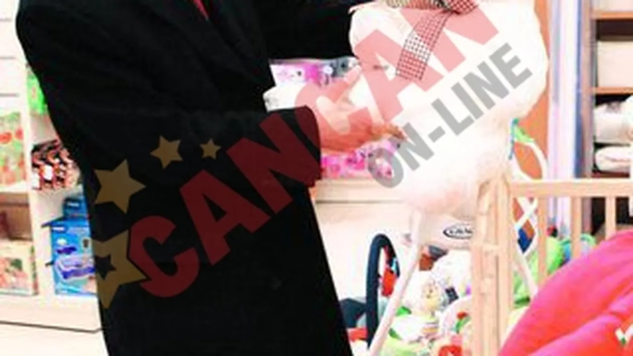 I-a cumparat lui Carol Ferdinand un ursulet!