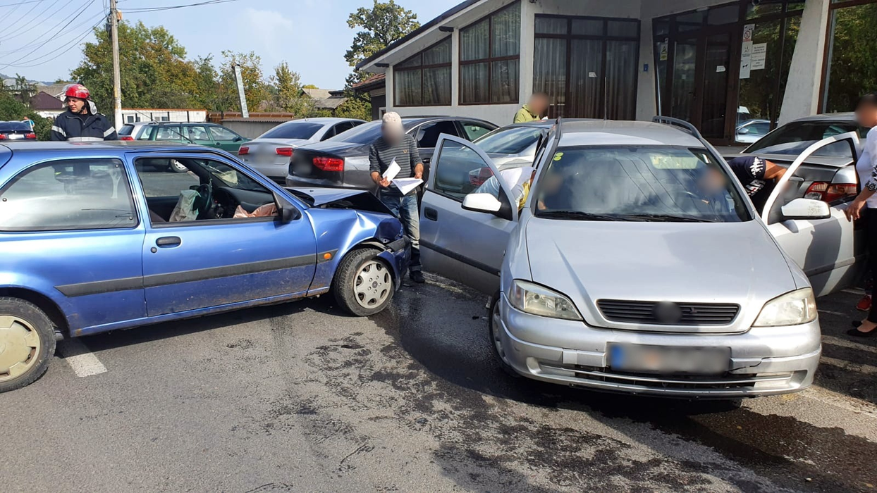 Imagini de la locurile  accidentelor
