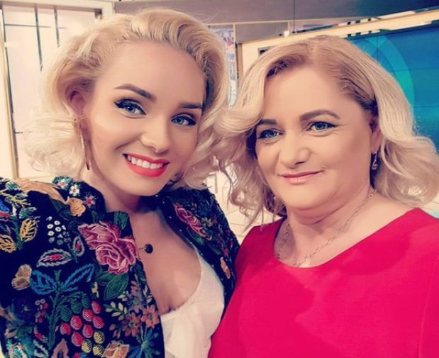 Maria Constantin, alături de mama ei