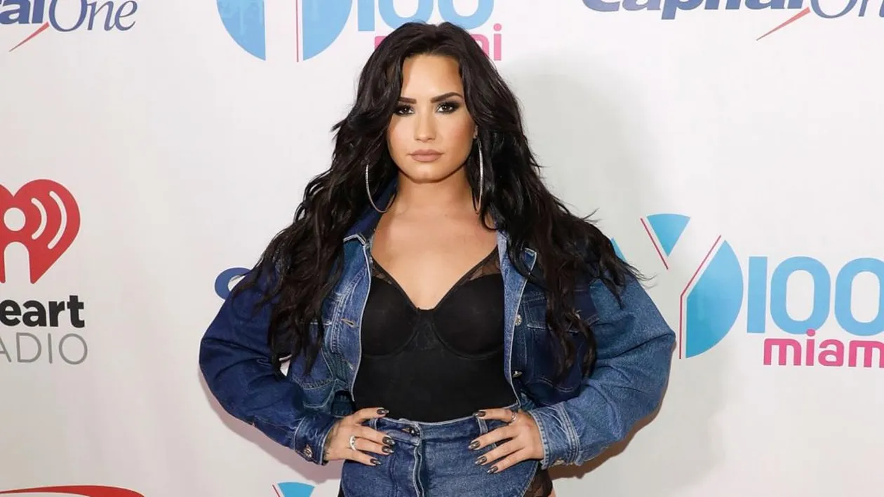 A luat o supradoză care era s-o omoare! A ajuns la dezintoxicare și a ieșit de acolo cu ”inelul” pe deget! Cine e artista care a ”lovit” cu un iubit