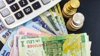 Anunț important pentru români: când vor încasa pensiile și alocațiile, în august 2026