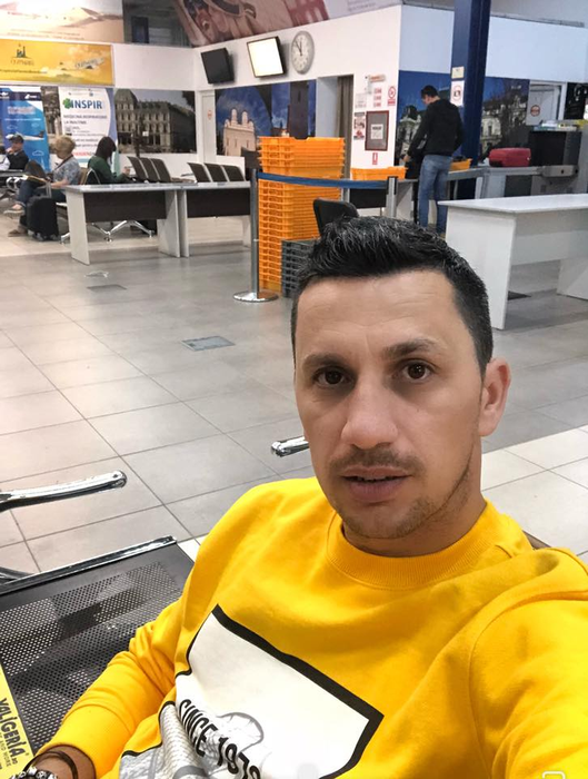 Flick este în doliu! Ce versuri emoționante a compus pentru a-și lua ”Adio!” de la bunicul său