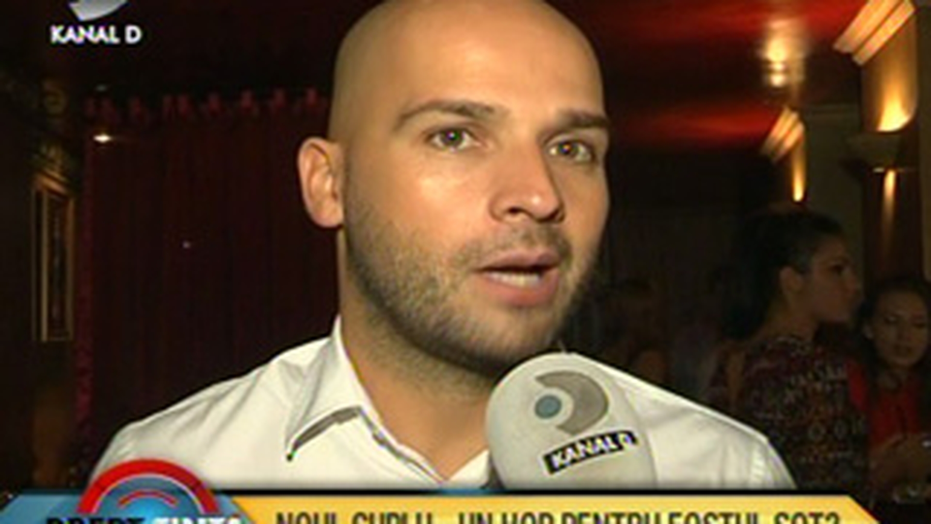 VIDEO Andrei de la Alb-Negru nu priveste cu ochi buni relatia actuala a Sylviei: "In sapte ani de zile, noi nu ne-am permis sa facem astfel de lucruri in public"