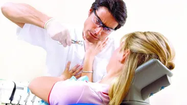 A dat peste un medic beat si i-a scos o masea sanatoasa