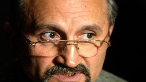 Trupul neînsufleţit al actorul se afla la biserică! Prima imagine cu Şerban Ionescu în sicriu!