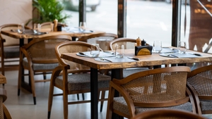 Notă de plată de 16.000 de lei și bacșiș de 3000 de lei la un restaurant din România. Ce au comandat clienții într-o singură seară