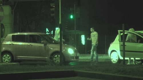 Imagini SOCANTE in Bucuresti! A coborat cu o BAIONETA si a vrut sa-l taie pe rivalul sau din trafic! VIDEO